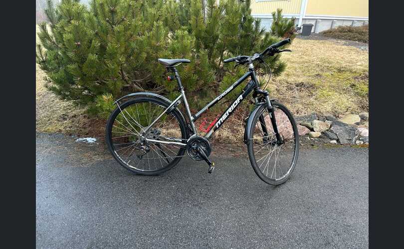 Merida hybridipyörä unisex 28